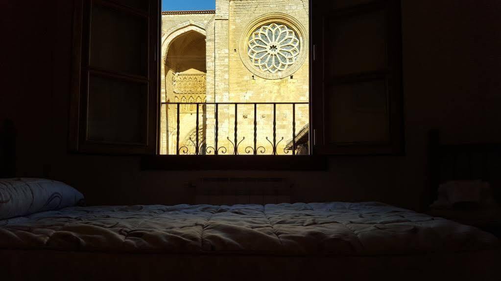 Las Cantigas Villalcazar de Sirga Luaran gambar